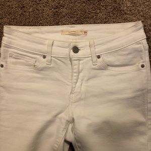 Levi’s 711 Skinny White Jeans | sz 25 | EUC